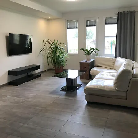 Villa - Veri 1